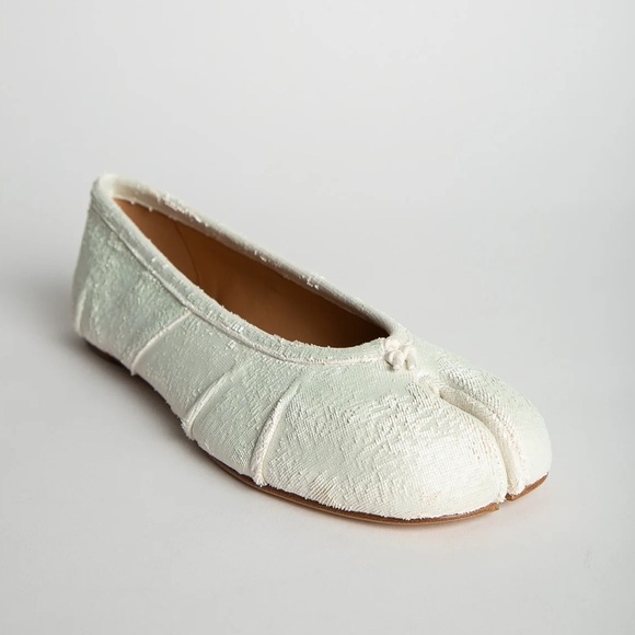 New Size 36 Maison Margiela Tabi New Ballerina Shoes Pearly White - Picture 1 of 8
